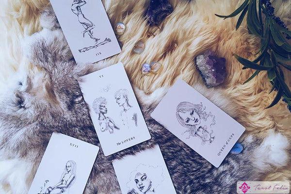 Un ejemplo de lectura de tarot utilizando la tirada de Luna Nueva de Géminis