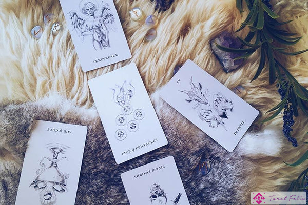 Ejemplo de una tirada del Tarot de Luna Nueva en Sagitario