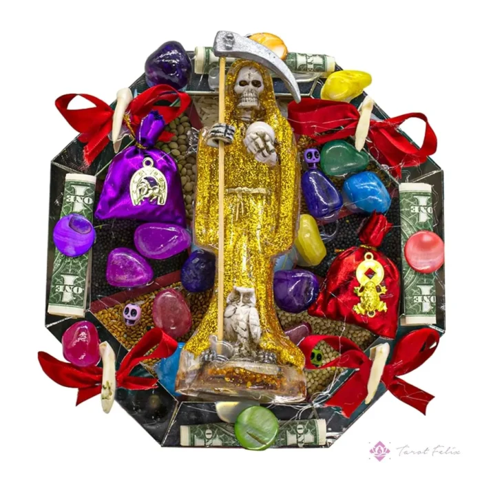 Tarot Felix: Rituales de Prosperidad y Protección con Santa Muerte Dorada